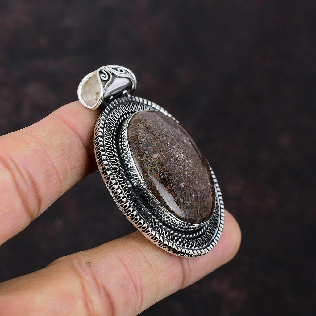 Wisiorek z kości dinozaura, zabytkowy wisiorek, biżuteria z kamieni szlachetnych, 925, srebrny wisiorek, ręcznie robiony, elegancki wisiorek, prezent dla matki, designerski wisiorek