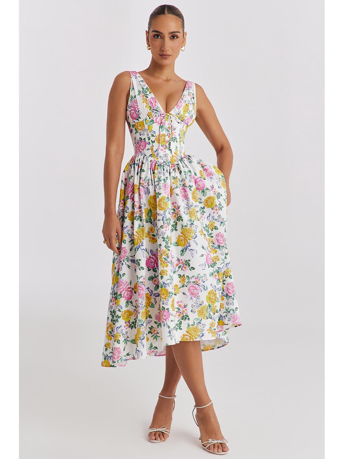 

Летнее платье приталенного силуэта на бретелях-спагетти с V-образным вырезом и принтом - Мода в европейском и американском стиле. Small