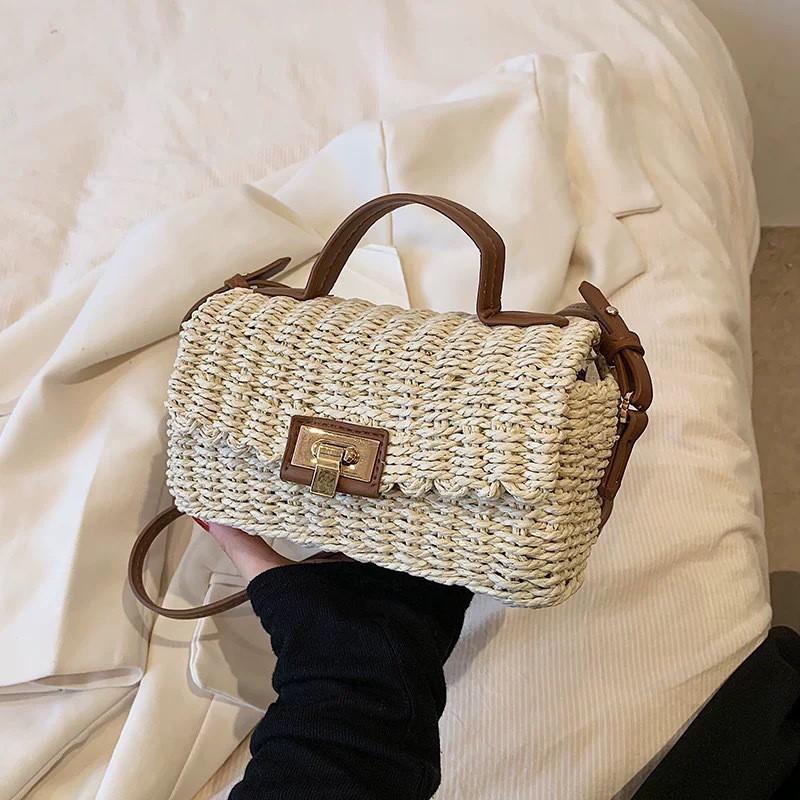 

Универсальная Портативная Сумка из Плетеной Соломы Женская Ручной Работы Кросс-боди Квадратная Для Отпуска Пляжа Повседневная покинуть белый