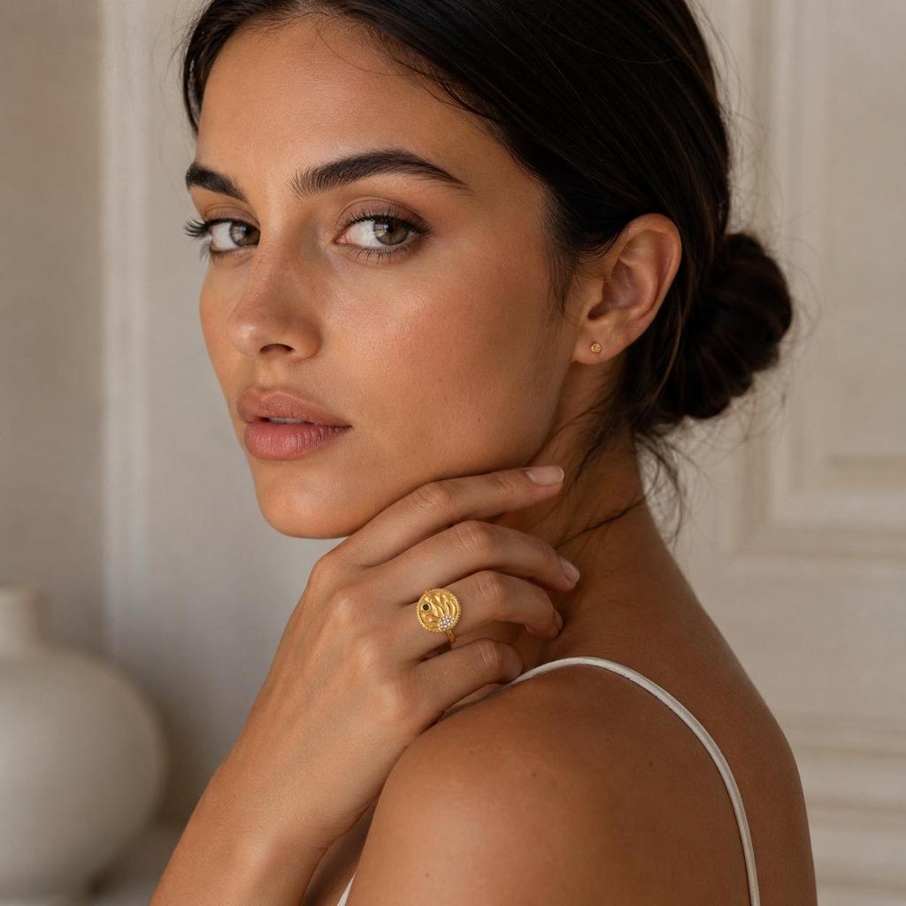European & American Retro French 18K Gold-Plated Sun Face Ring with Diamonds for Women