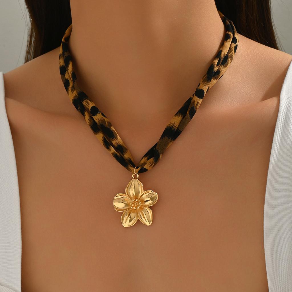 Summer Cross Necklace With Shell And Leopard Print Pendant For Women