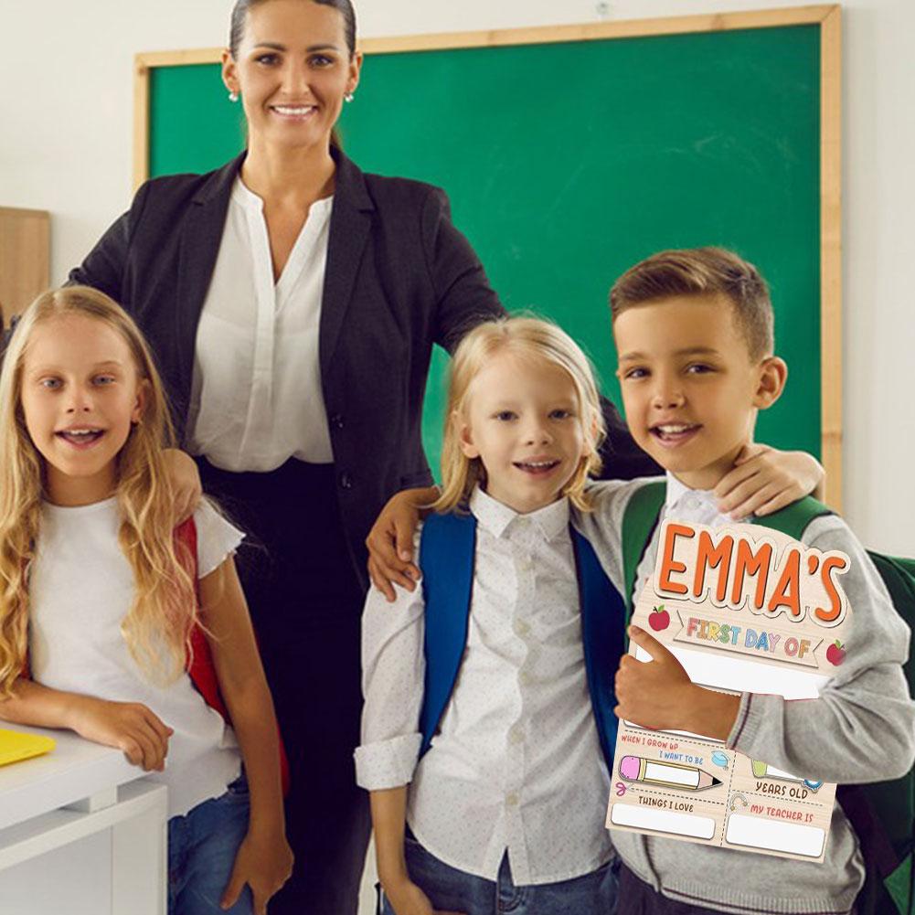 Personalizowane Znaki Pierwszy i Ostatni Dzień Szkoły Rekwizyty do Zdjęć Powrót do Szkoły Tabliczka Pierwszy Dzień Szkoły Wielokrotnego Użytku dla Dzieci Do Szkoły