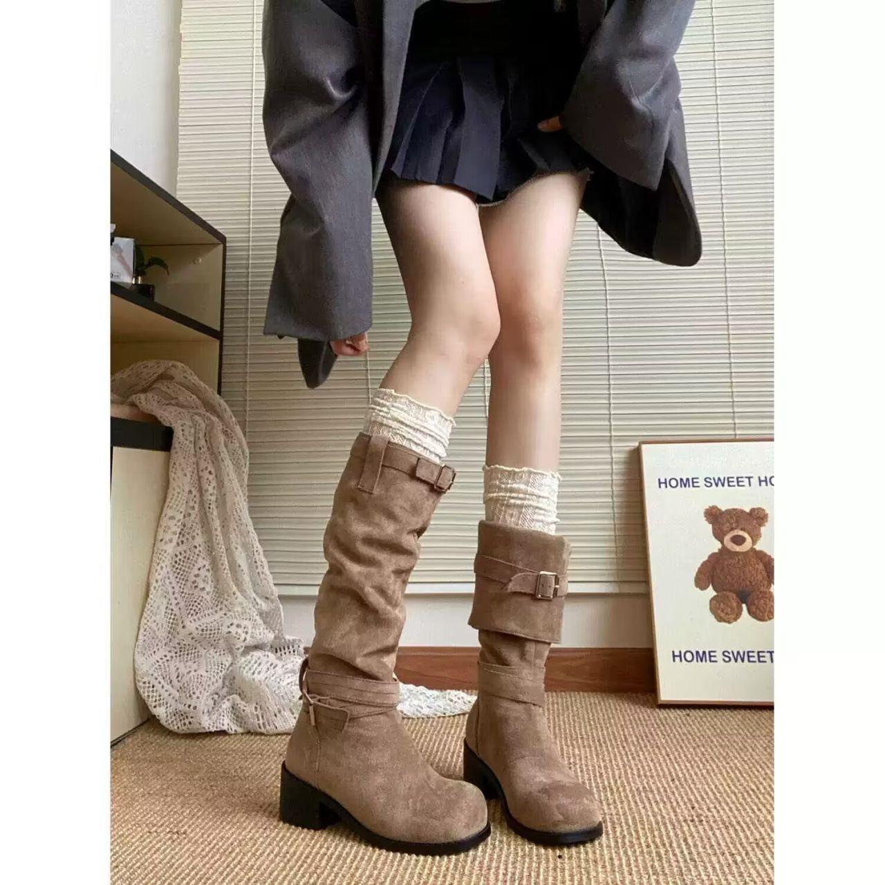 

Men Women Winter Boots Versatile Pleated Pile Thick Soled Heels Western Cowboy Shoes Height Warm Protection for Cold Weather Conditions 35