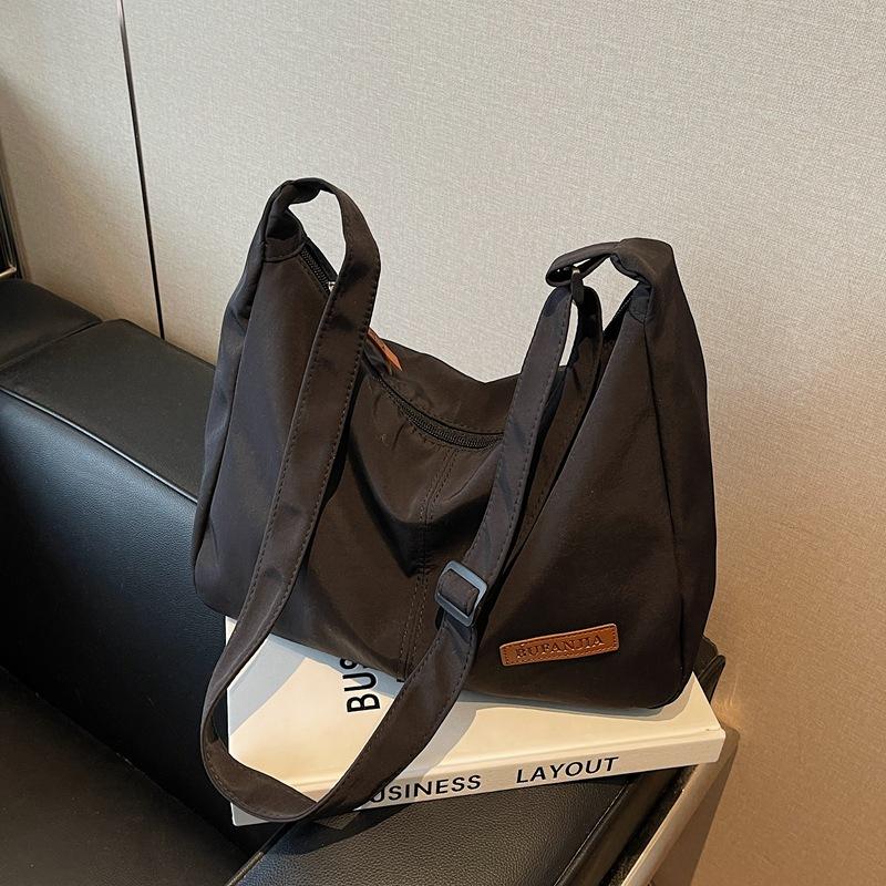 Large Capacity Bag Women's Spring and Summer New Shoulder Messenger Bag Casual Versatile Class Tote Bag