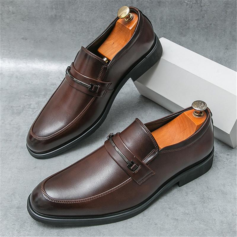 Designer New British Gentleman Brown Black Business Casual Shoes For Men Formal Wedding Dress Homecoming Footwear Zapatos Hombre