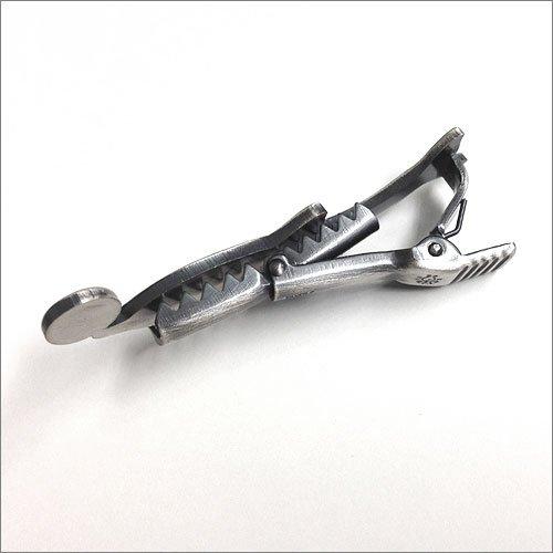 ISHOKUYA (Ishokuya) Sea Series Unique Fish Tie Clip, Tie Clip, Tie Bar, Dolphin