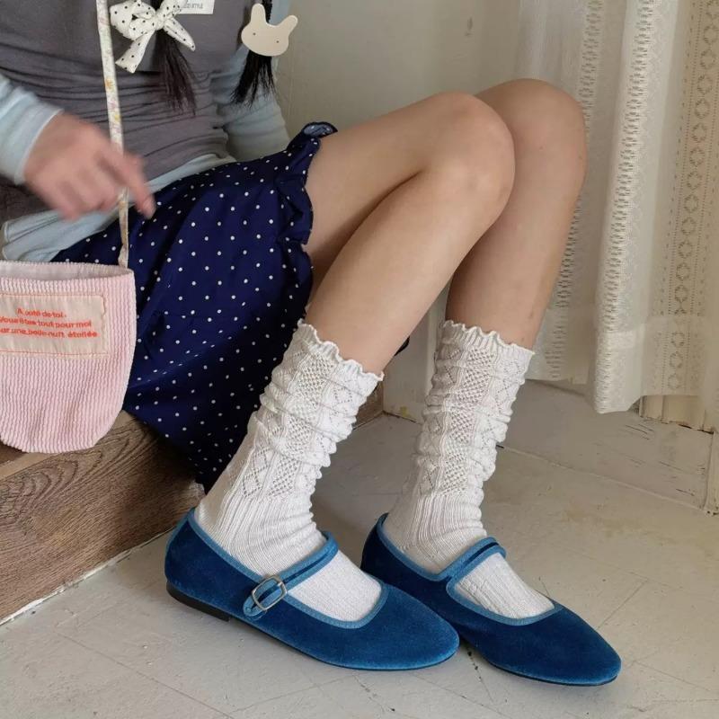 

Женские весенне-осенние носки из махрового хлопка с балетным узором и помпонами по бокам 1 pair белый