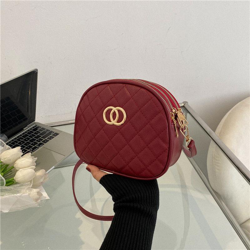

High sense fashion ins Internet celebrity small round bag women 2025 new trendy niche design diamond shoulder messenger bag