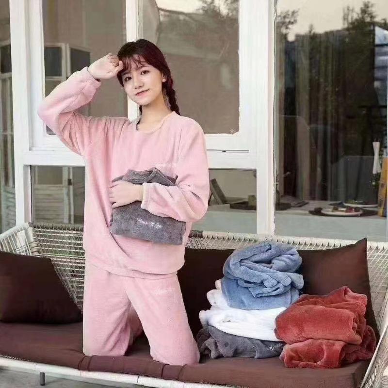 Warmer und gemütlicher Coral Fleece-Anzug für lässige, lockere Herbst- und Winterkleidung für Paare, dicker, pelziger und plüschiger Anzug