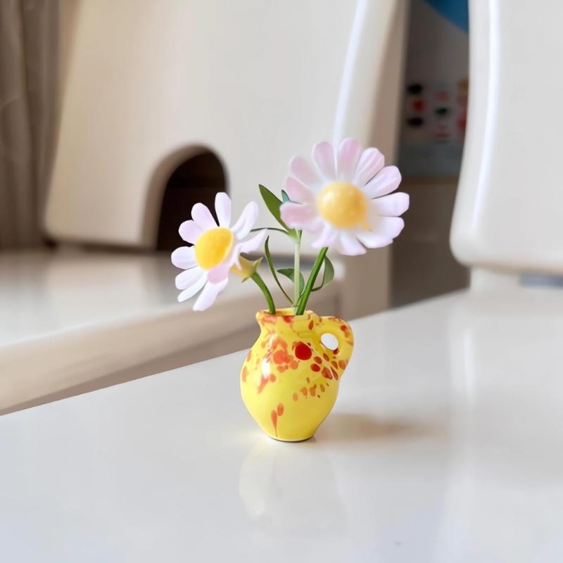 5/8Pcs Mini Ceramic Vases Magnets Set Strong Magnetic Bud Vases for Fridge Decoration And Office Use No Plant Included