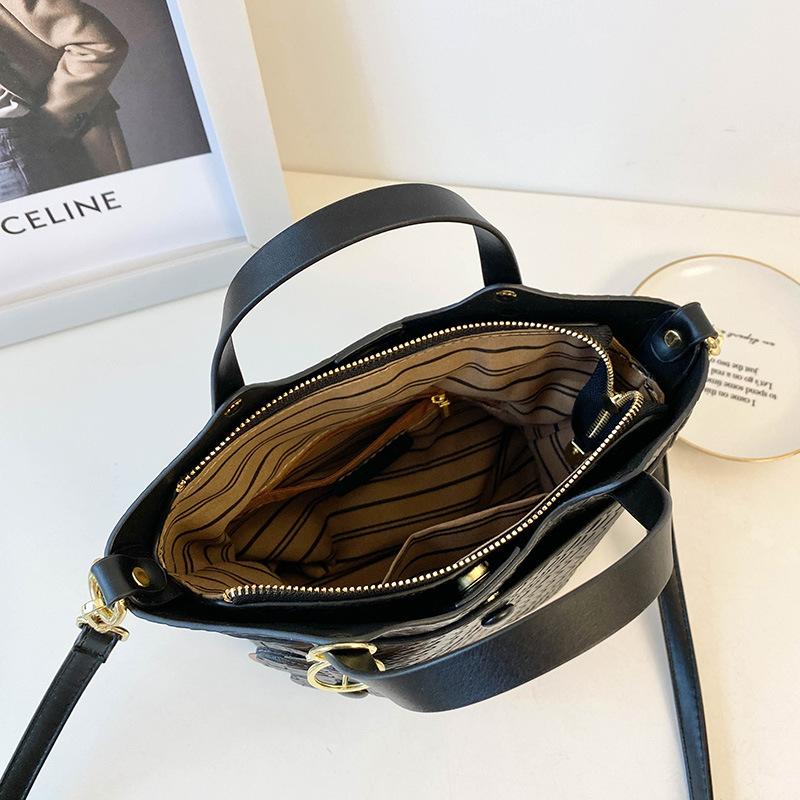 Women's bag popular shoulder bag women's new versatile texture messenger bag classic retro portable bucket bag