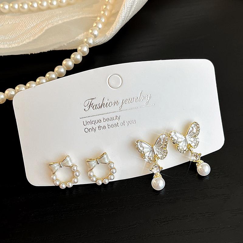 Amber Coffee French Retro Luxury Earrings - Women's Elegant Studs with Niche Design