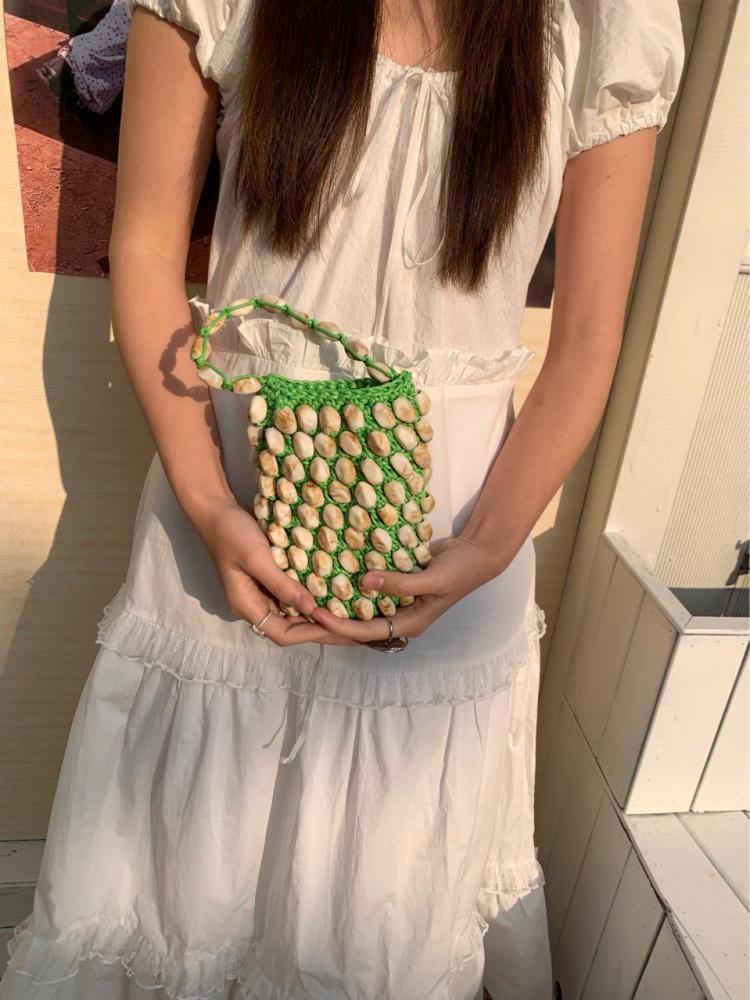 Summer 2026 Shell Decoration Woven Bucket Bag Women's Handmade Beaded Braided Bag Leisure Vacation Round Barrel Shape Handbag