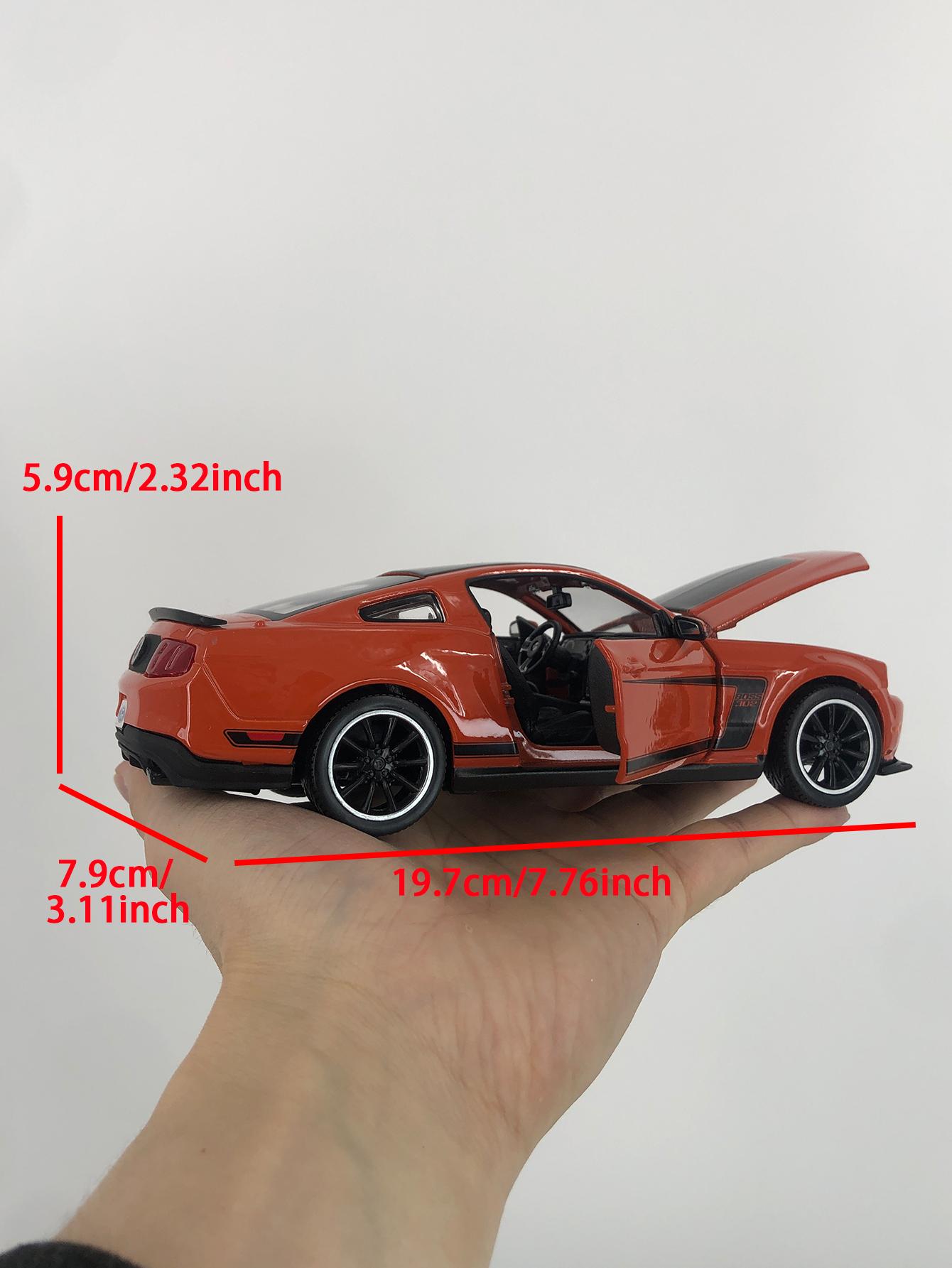 

Maisto 1:24 2012 Ford Mustang Boss 302 car model, zinc alloy metal decoration, collectible gift car помаранчевий