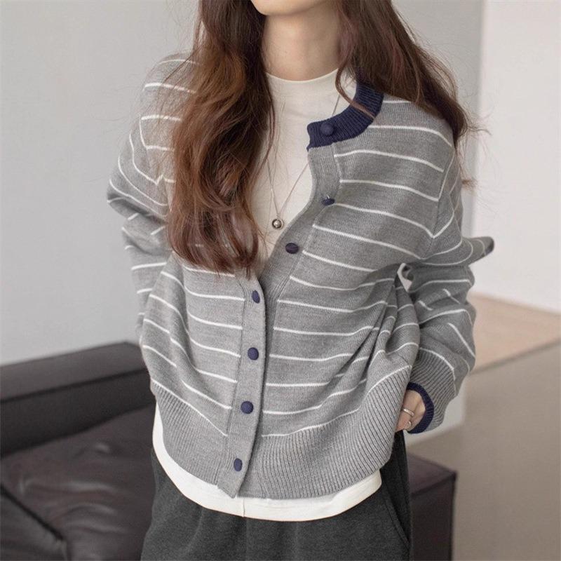 Autumn and winter new contrasting color striped knitted cardigan women's design sense versatile temperament niche sweater jacket top
