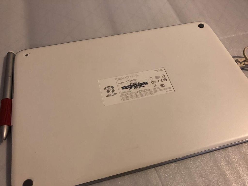 Wacom Pen Tablet M Size Photoshop Elements Painter Essentials Included BambooFun & CTH-661/S0