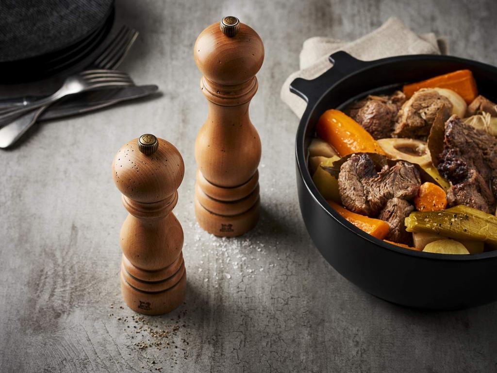 Peugeot Pepper Mill, Clear Acrylic, Adjustable Coarseness, 30g Capacity, 16cm, Manual Operation, Magnetic Lid, Made in France, Dammann 25427