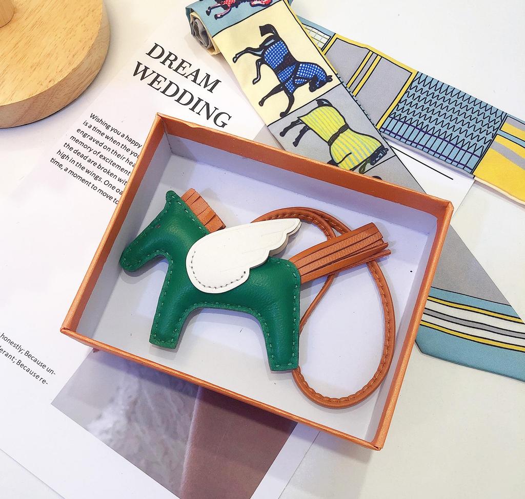 Engel Pegasus Handgenähter Lammfell Taschenanhänger - Niedliche Damenhandtaschen Dekoration & Autoschlüsselanhänger