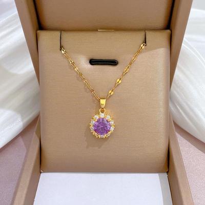 Geometrische Halskette aus Titanstahl mit Mikro-Diamanten - Elegante Schlüsselbeinkette für Frauen