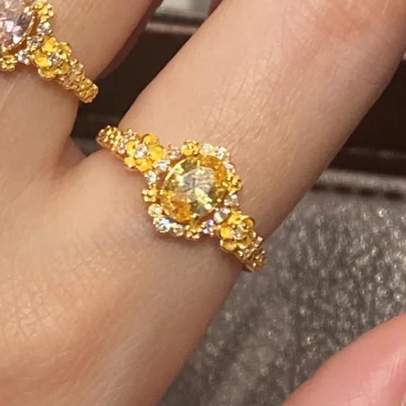 Xiaohongshu Elegant Era High Carbon Diamond Pigeon Egg Yellow Ring - Exquisite Design Adjustable
