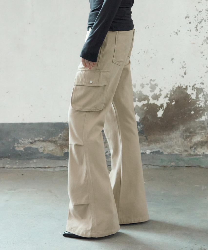 Ledeoli Studded Cotton Cargo Bootcut Pants [Beige]