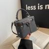 Popular Niche Bags Women's New Versatile Messenger Bags Fashionable Portable Box Bags