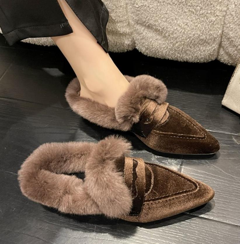 Fashion Fur Women Flats Cotton Boots Pointed Toe Suede Warm Shoes Designer Snow Boots Short Plush Walking Sexy Lady Shoes