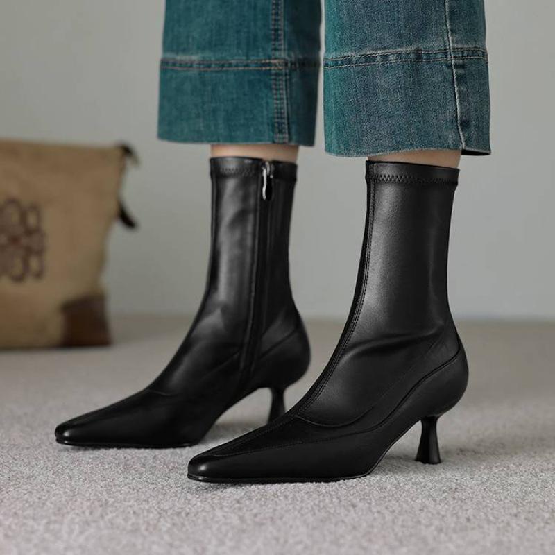 New Solid Color Versatile Martin Boots Rubber Sole High Heel Pointed Large Size Leather Boots Autumn and Winter Fine Heel Zipper Medium Boots