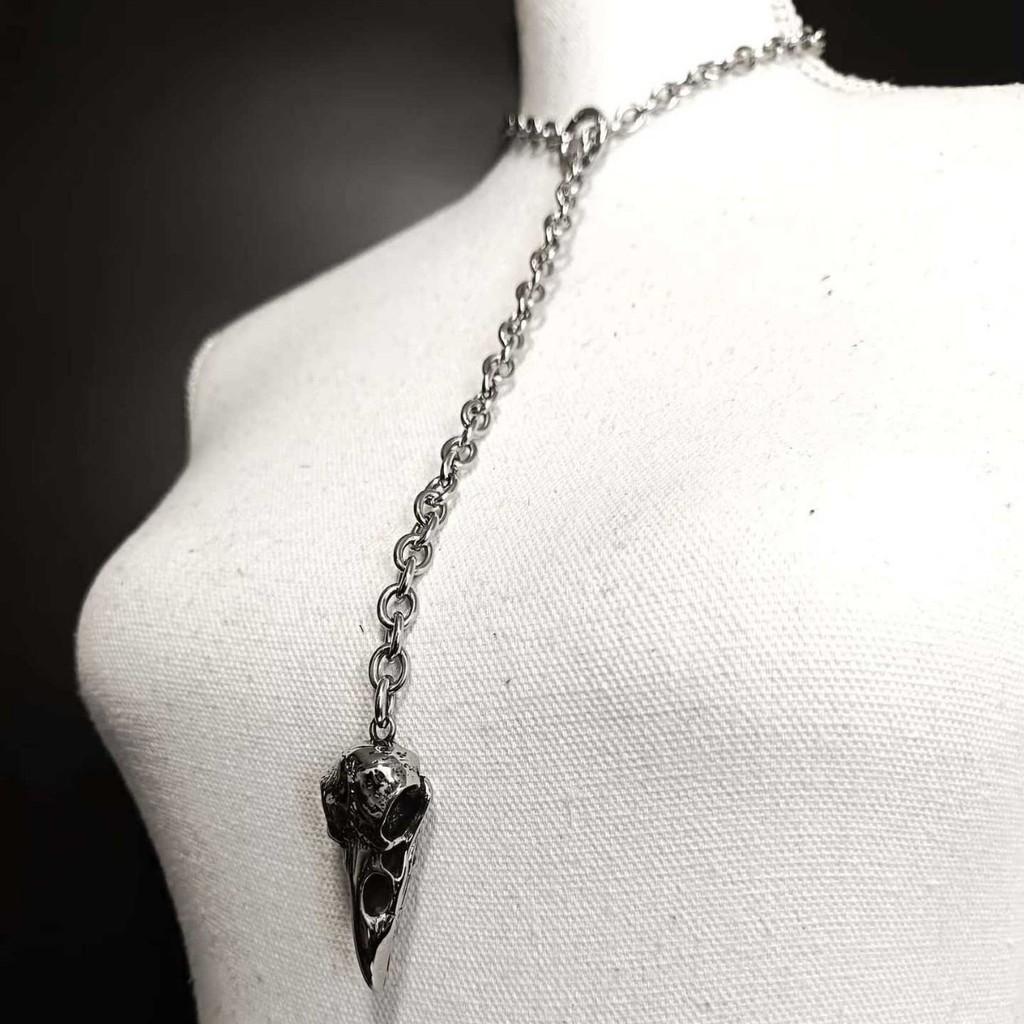Modern Gothic Jewelry With Crow Head Pendant And Open Oring Alloy Necklace For Women
