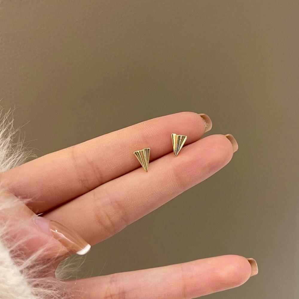 

Однотонные простые серьги из цинкового сплава для вечеринки в виде бумажного самолетика, модный дизайн, корейские серьги для женщин, серьги-гвоздики золотой