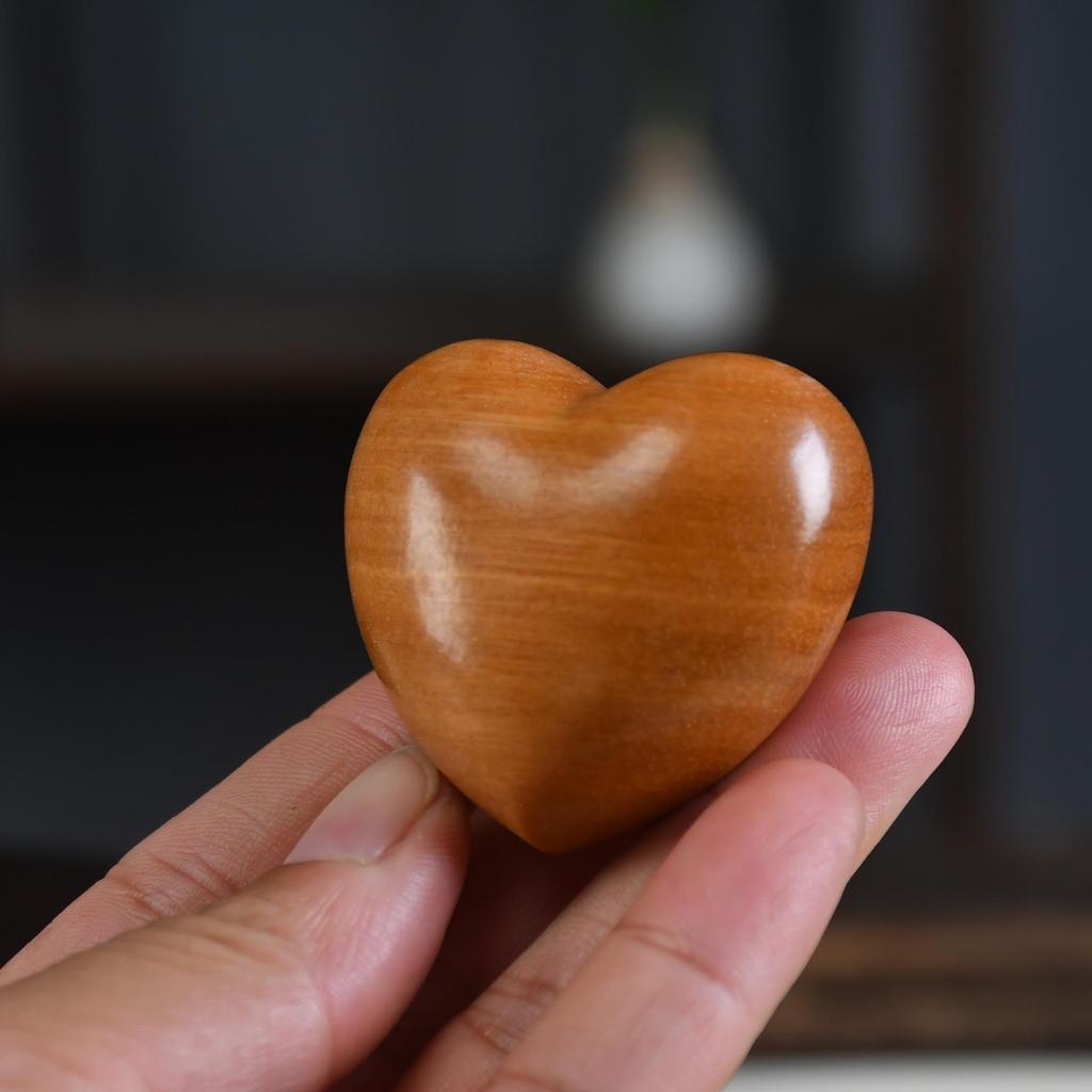 Heart-Shaped Rosewood & Green Sandalwood Carving Ornament