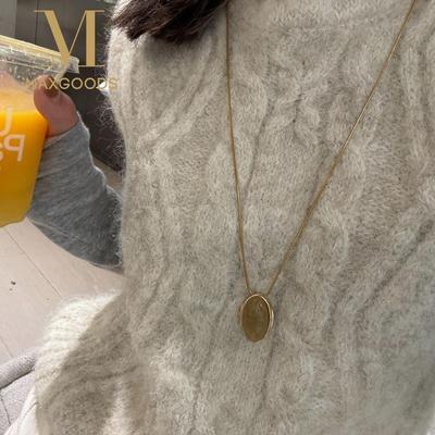 Simple Advanced Necklace for Women Retro Versatile Sweater Chain Long Casual Stone Pendant Necklace Clothing Accessories