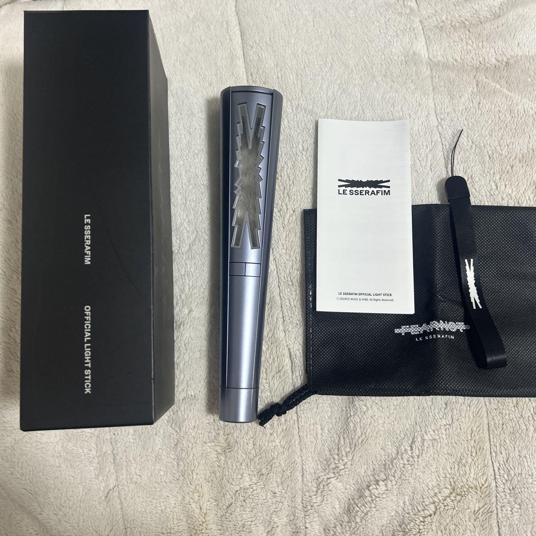 

[USED] LE SSERAFIM official penlight, operation confirmed