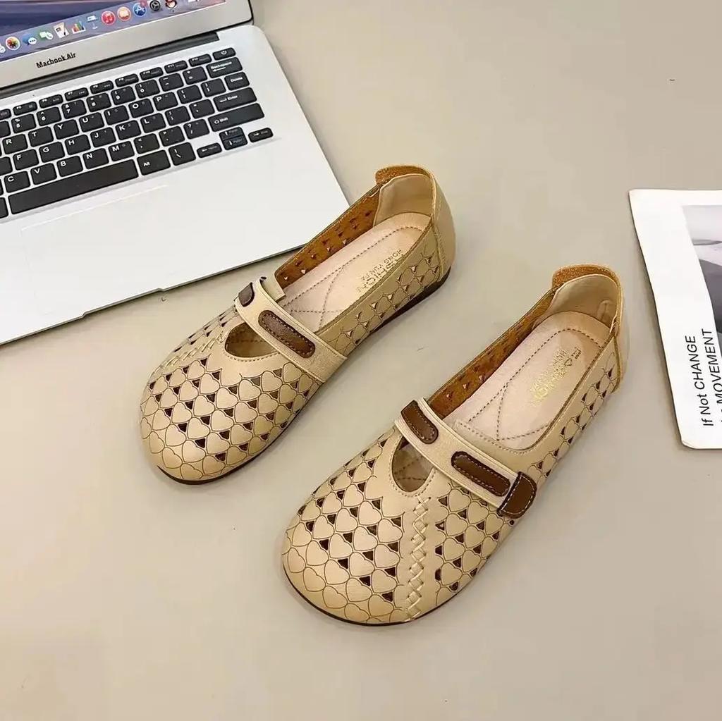 Shoes for Woman 2025 Kawaii Round Toe Flat Women's Summer Footwear Flats Moccasins Cute Chic Point Vacation Elegant Comfortable