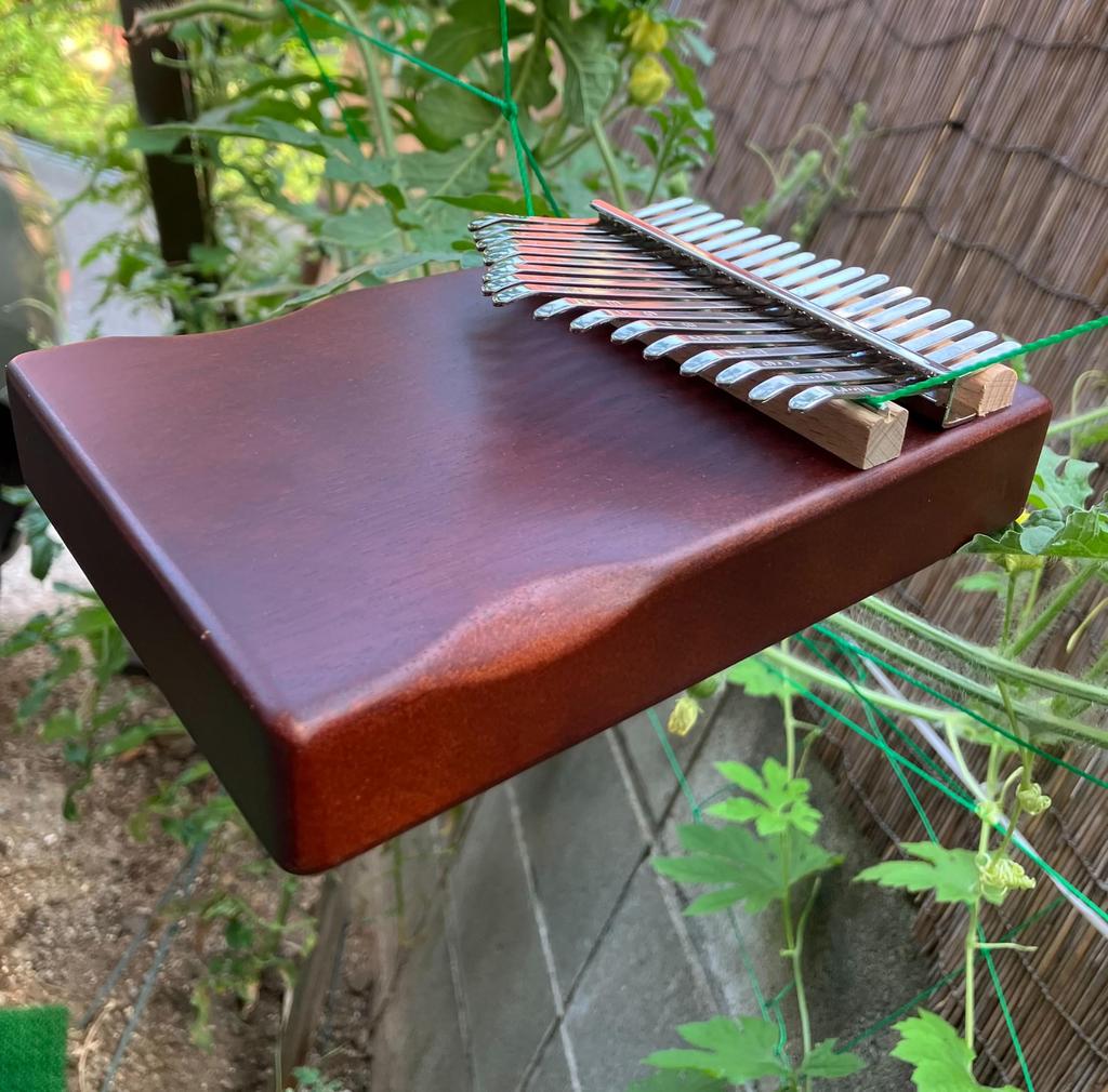 MIYINGE 17-Note Kalimba, Boxed Kalimba, Pre-tuned, Scale Marked, Thumb Piano, Japanese Sheet Music Included, Beginner-Friendly, 17-Key Kalimba, (New