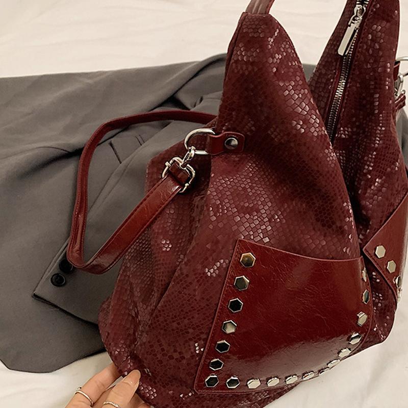 Torba tote z imitacji skóry węża, duża pojemność, miękka skóra, nitowana, torba na ramię, modny luksusowy design, damska torebka CLE