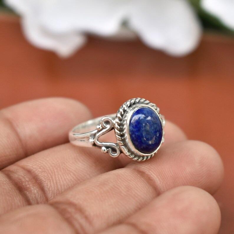 Lapis lazuli oválny prsteň z drahokamov, ručne vyrábaný dizajnérsky prsteň, boho prsteň, darček pre ňu, prsteň s vyhlásením, dámsky prsteň