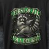 Zuerst einmal bin ich eine Freude, Trendiges Shirt, Lustiges Waschbär-Shirt, Opossum-Shirt, Sarkastisches Shirt, Sarkasmus-Shirt, Lustiges Shirt, Waschbär T-Shirt