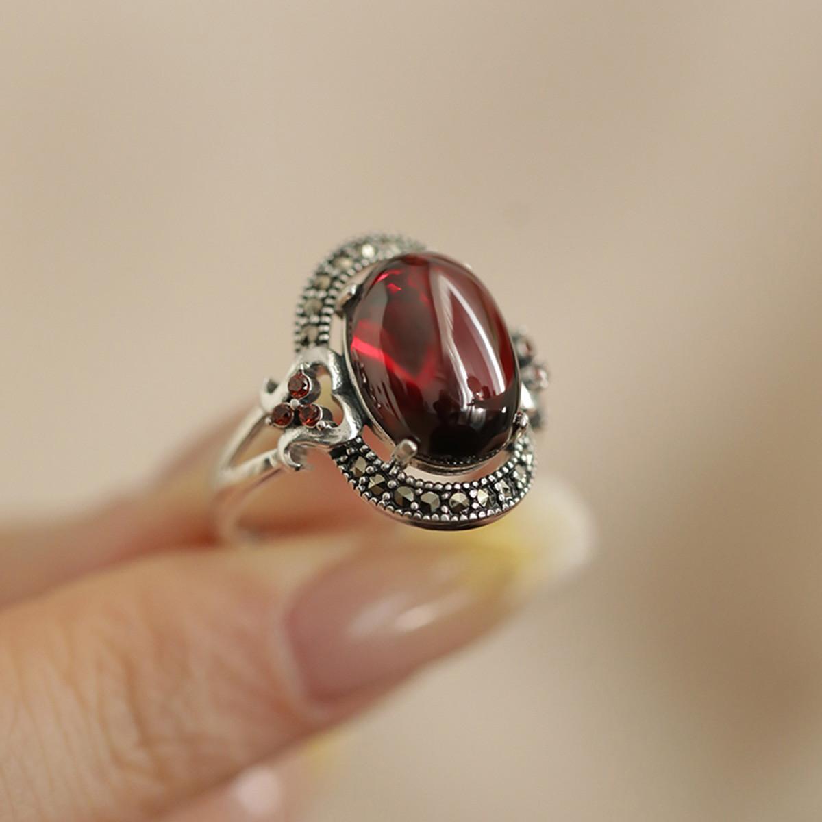 

Luxury Temperament Oval Red Zircon Ring for Women Retro New Chinese Style Adjustable Opening Stainless Steel Ring Zircon Gift resizable красный