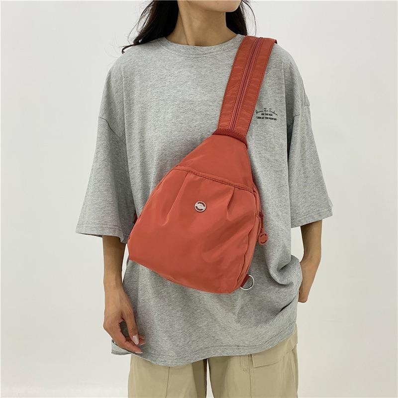 Travel backpack women's new breast bag light commuter messenger bag sports shoulder mountaineering small backpack