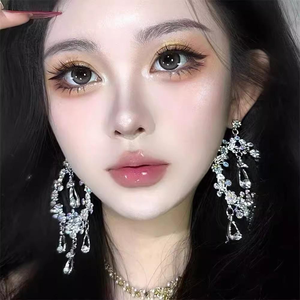 Hollow Water Drop Fringed Earrings Femininity Light Luxury High-End Earrings Exaggerated Earrings