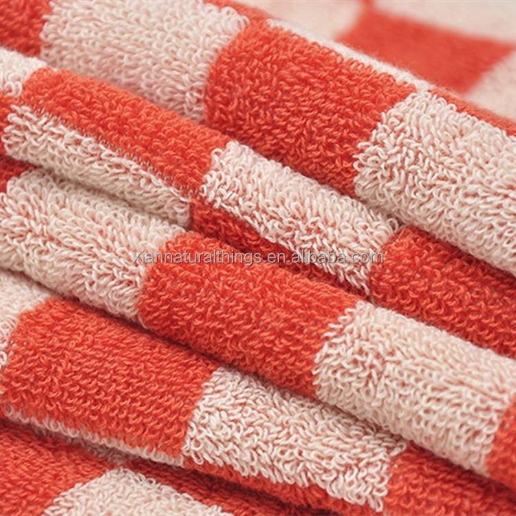 Antibakterielle Retro-Schachbrett-Jacquard-Baumwoll-Badetücher Gesichtstücher