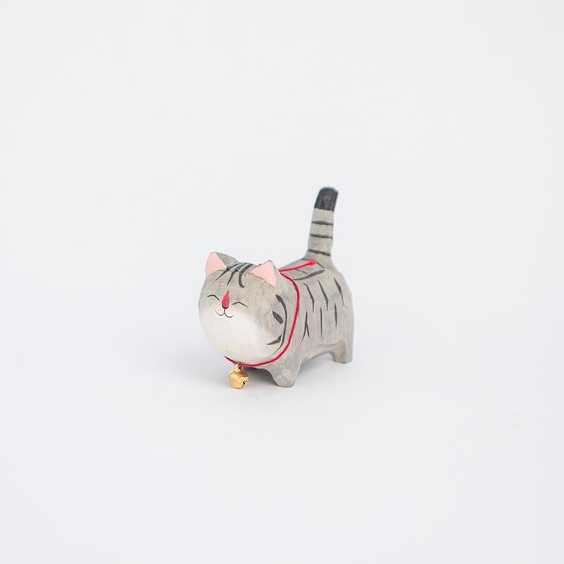 Wooden Cat Figurine Handmade Carving Modern Art Desk Ornament For Celebrations