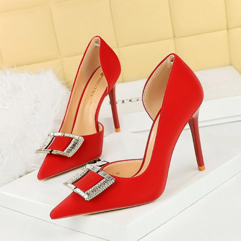 European And American Fashion Banquet High Heels Slim Heels Super High Heels Satin Side Empty Metal Pointed Toe Single Shoes