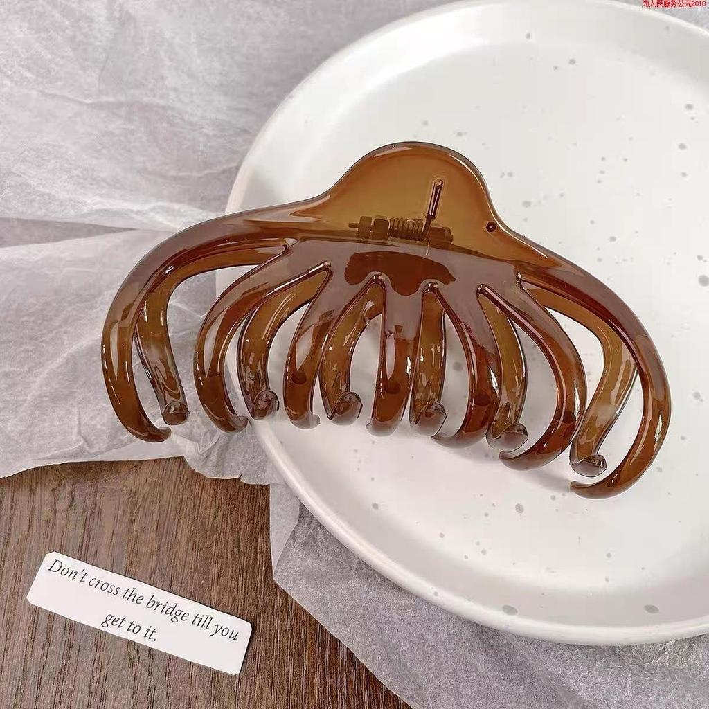 Large Retro Jelly Color Octopus Hair Claw for Women - Elegant French Hair Clip for Thick Hair, Perfect for Buns.