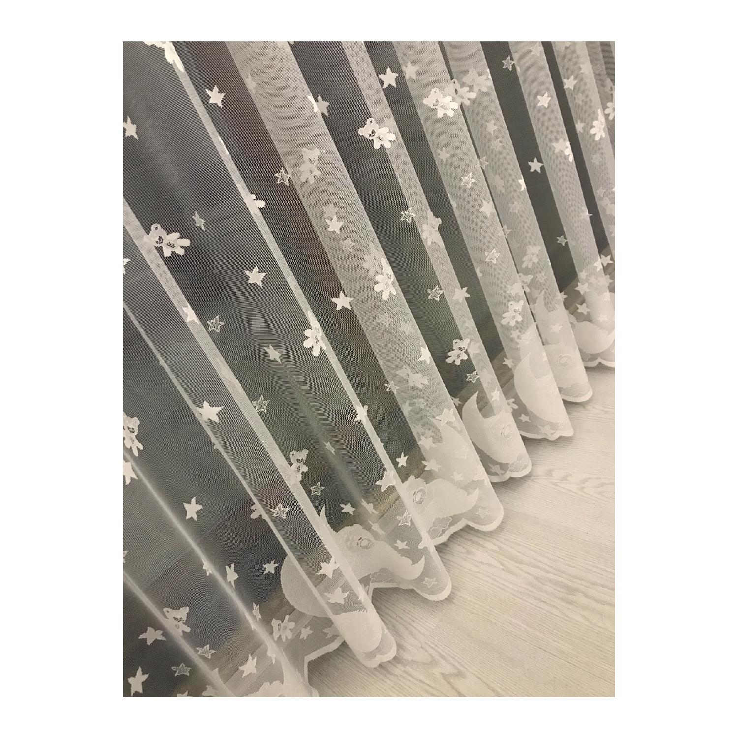 

Занавес из тюля для детской комнаты с узором в виде звездного плюшевого мишки цвета экрю (от 1 до 2 батарей)