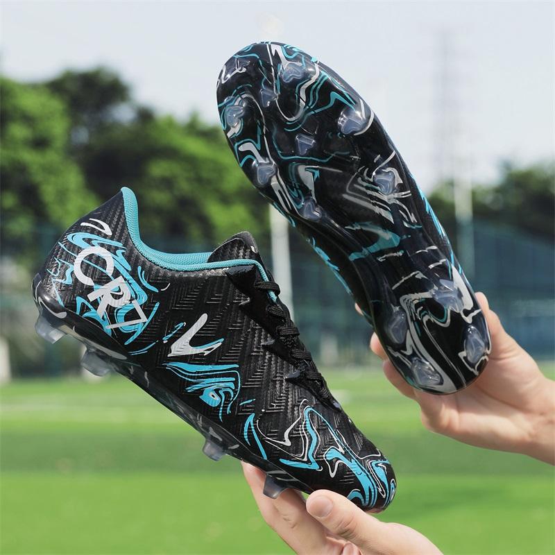 

Men Soccer Shoes Ultralight Sneakers Unisex Grass Cleats Match Sport Breathable Professional Training Football Boots Soft 35