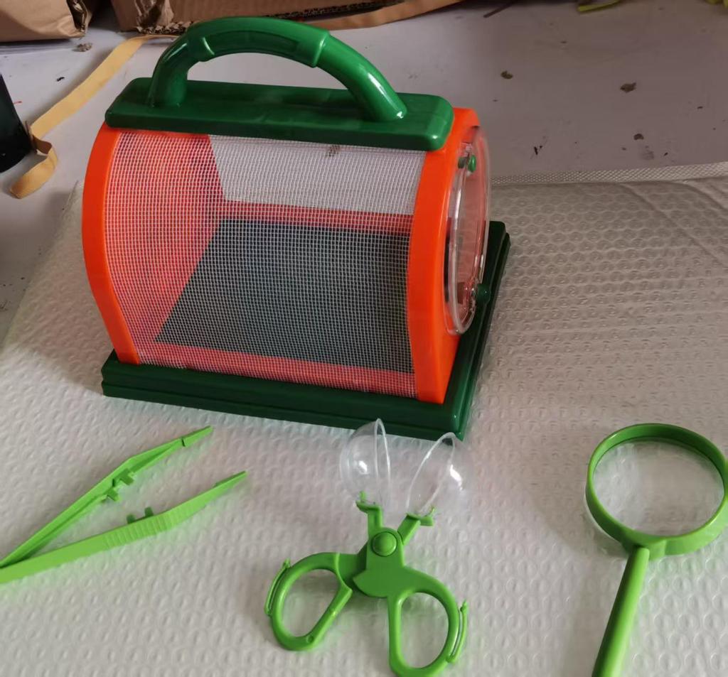 Portable Insect Observation Cage for Butterflies, Silkworms, and Bees