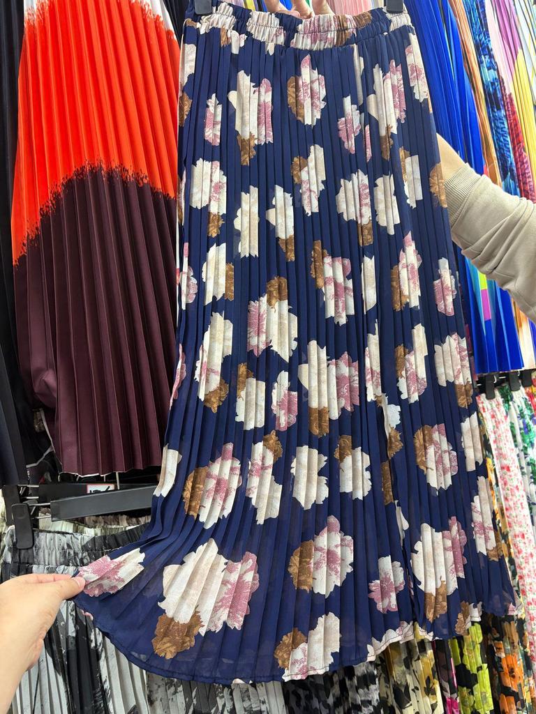 European & American Pleated Print Midi Skirt, Soft Chiffon Fabric, High Waist, Versatile Style