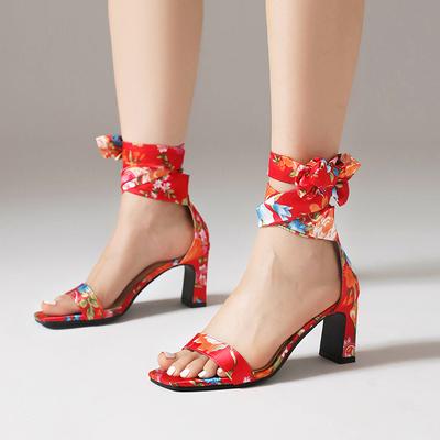 Klassische Retro-Stil Bedruckte Seiden-High-Heel-Sandalen Blumen Knöchel Schleife Hohl Offene Zehenpartie Damen-Sandalen Ethnische High-Heel-Schuhe